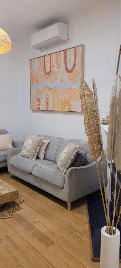 Boutique Beach House In The Heart Of St. Kilda เมลเบิร์น ภายนอก รูปภาพ