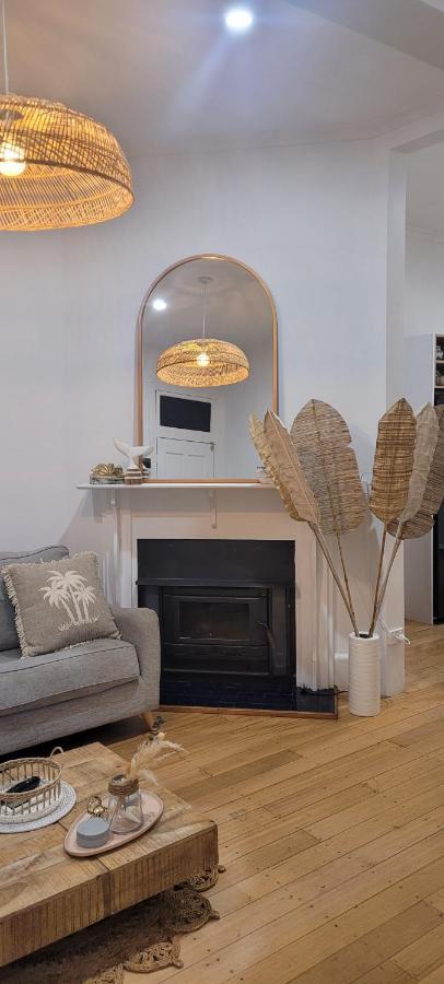 Boutique Beach House In The Heart Of St. Kilda เมลเบิร์น ภายนอก รูปภาพ