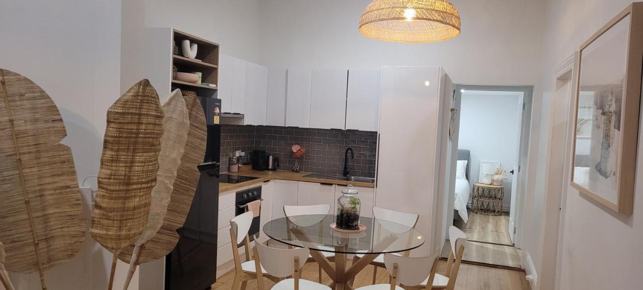 Boutique Beach House In The Heart Of St. Kilda เมลเบิร์น ภายนอก รูปภาพ
