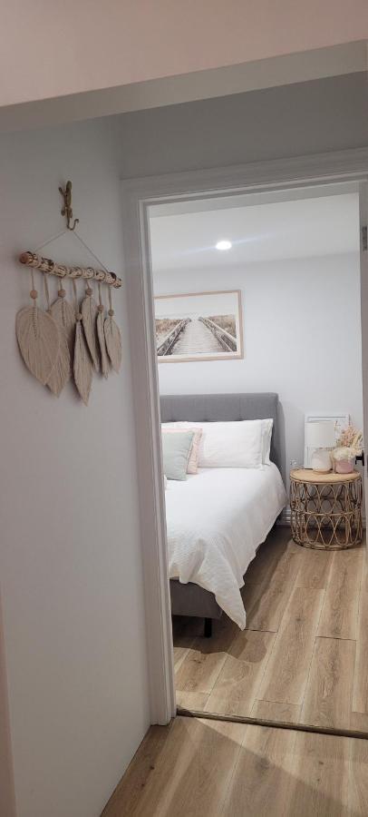 Boutique Beach House In The Heart Of St. Kilda เมลเบิร์น ภายนอก รูปภาพ